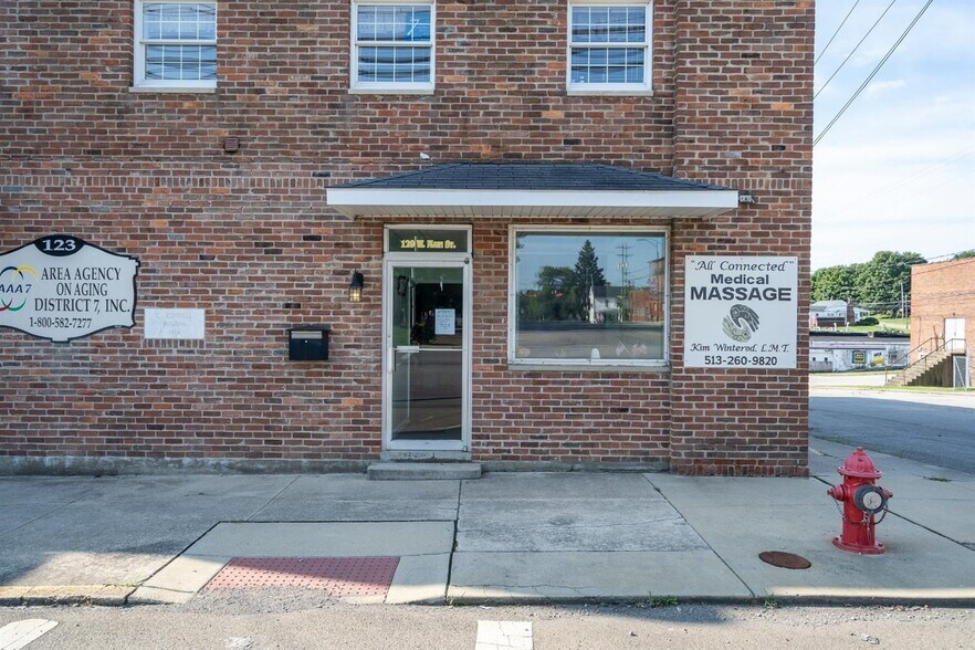 More Photos Of 123 W Main St, West Union Medical For Lease