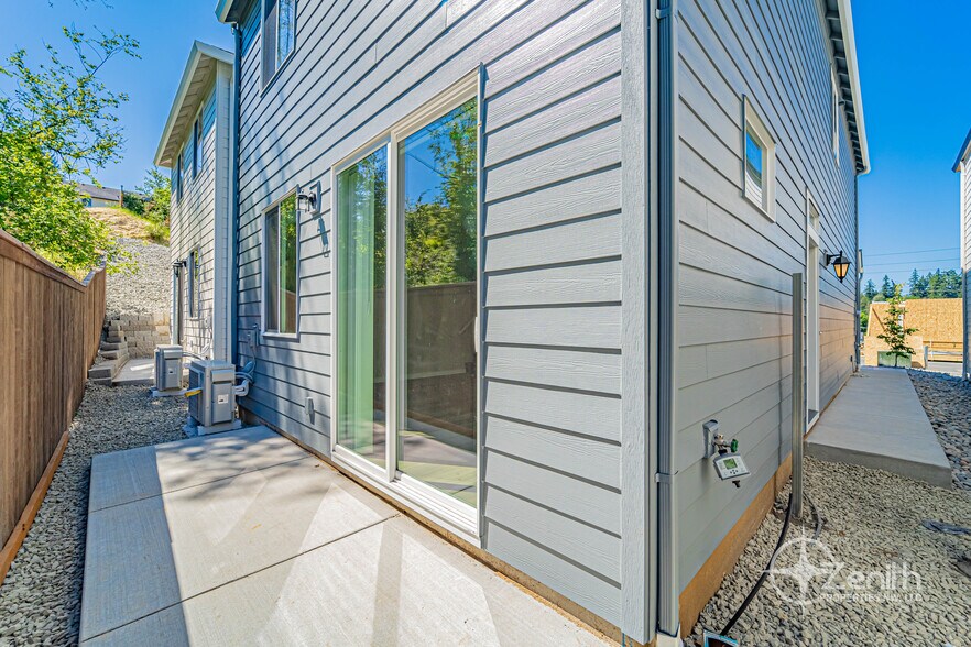 More Photos Of 4943 NE 2nd Ct, Vancouver Apartments For Sale