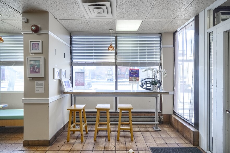 More Photos Of 369 Keele St, Toronto Restaurant For Lease