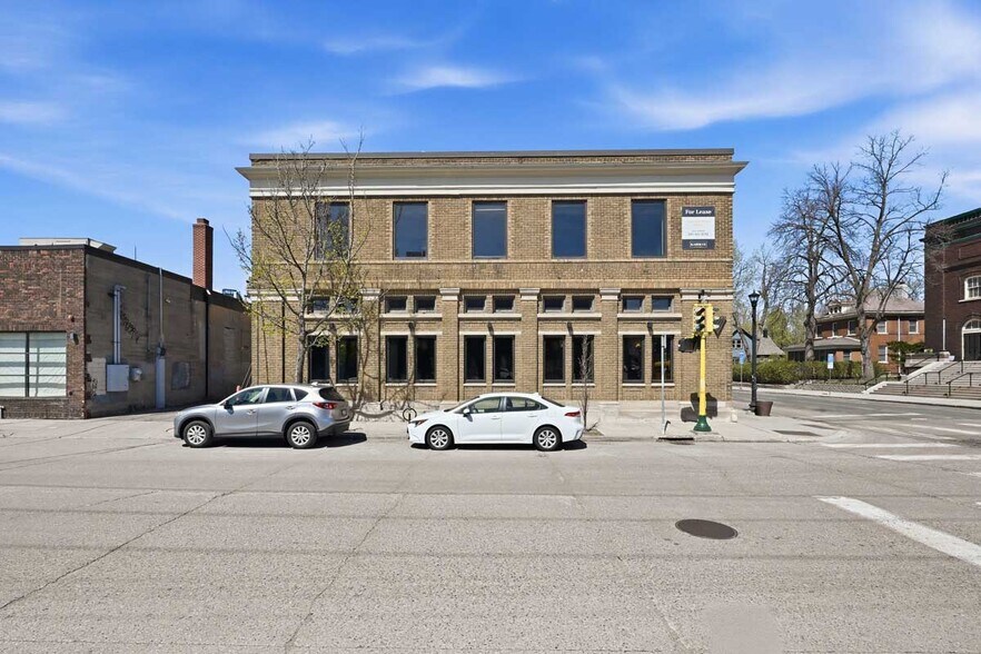 More Photos Of 1300-1304 NE 2nd St, Minneapolis Loft Creative Space For Lease
