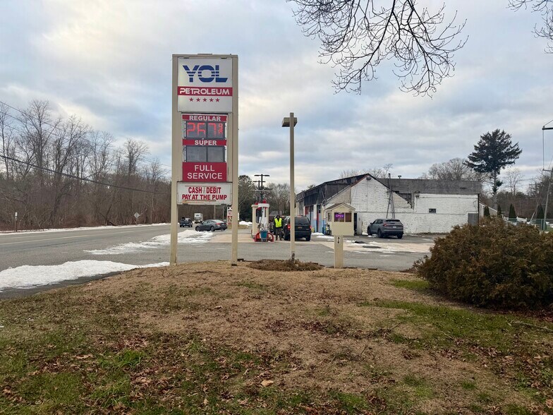 More Photos Of 2800 Montauk Hwy, Brookhaven Service Station For Sale