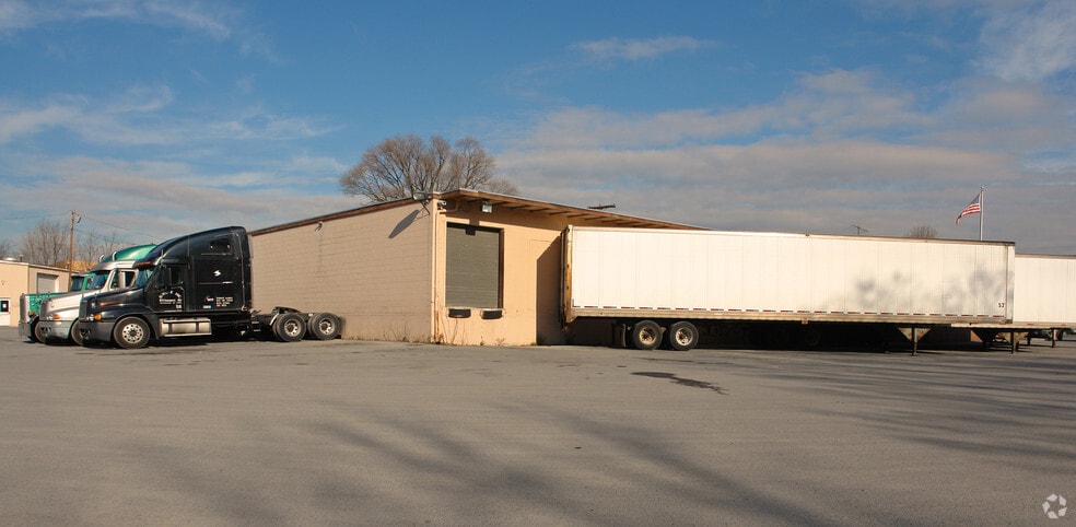 More Photos Of 2929 Valley Ave, Winchester Truck Terminal For Lease