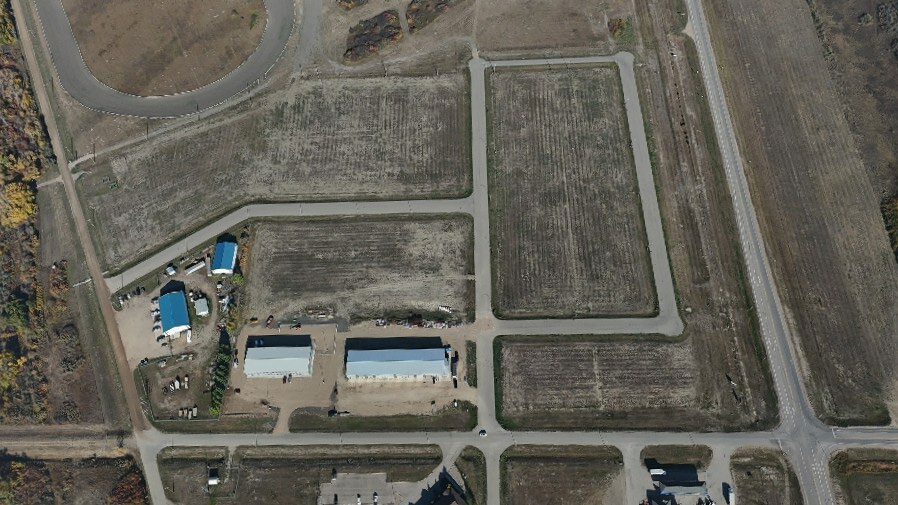 More Photos Of 101 Red Willow Av, Whitecap Land For Lease