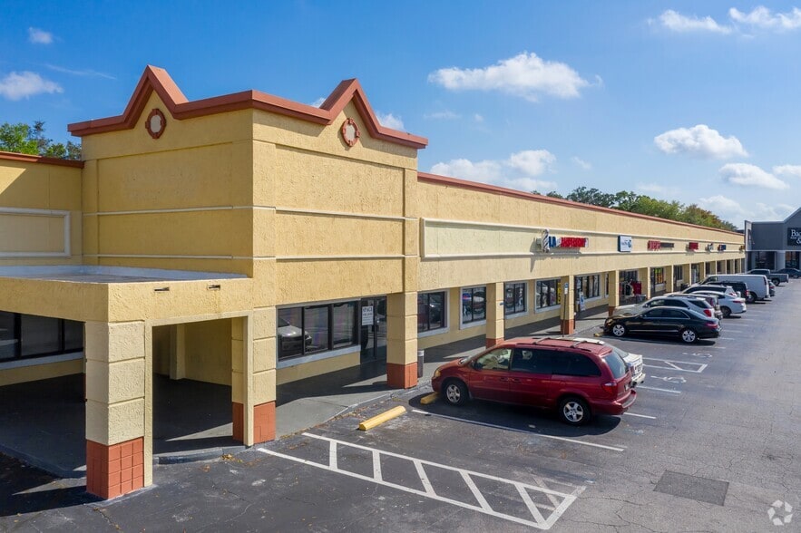 More Photos Of 2501-2573 Old Vineland Rd, Kissimmee Unknown For Lease