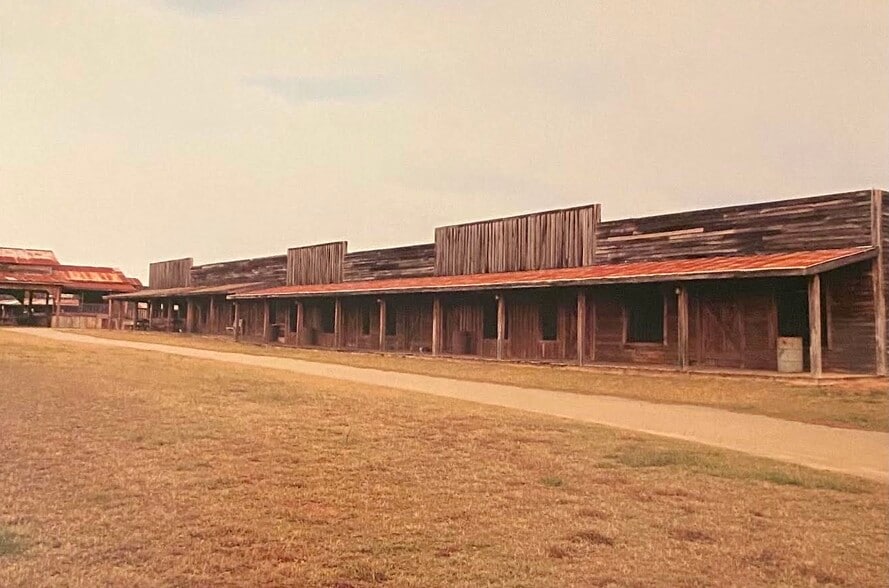 More Photos Of 775 Bembry Ave, Unadilla Theater Concert Hall For Sale