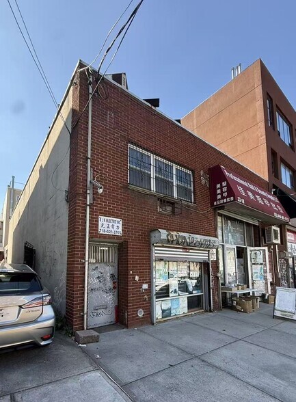 Primary Photo Of 3318 Farrington St, Flushing Religious Facility For Sale