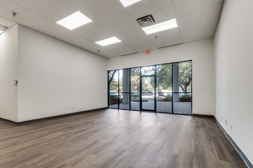 More Photos Of 1720-1750 Hurd Dr, Irving Warehouse For Lease