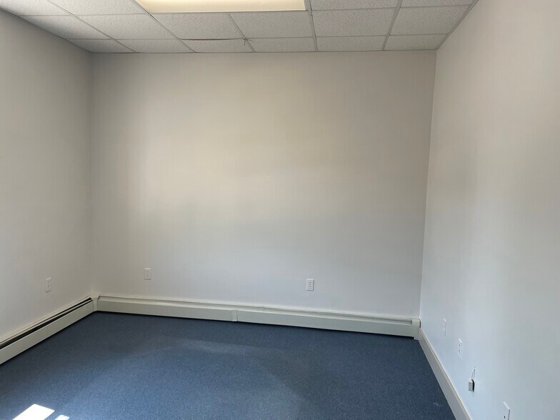 More Photos Of 41 Depot St, Bridgton Office For Lease