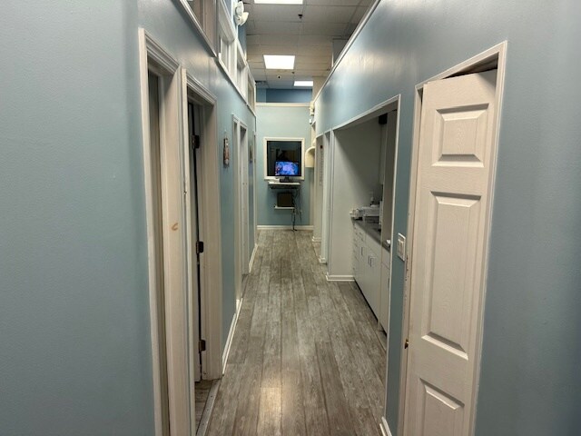 More Photos Of 1146-1160 Front St, Uniondale Storefront For Lease