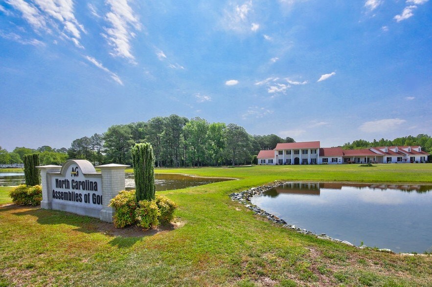 More Photos Of 190 Campground Rd, Selma Office For Lease