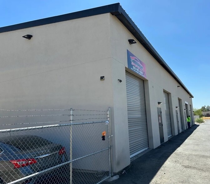 More Photos Of 2643 N 36 Ave, Phoenix Warehouse For Lease