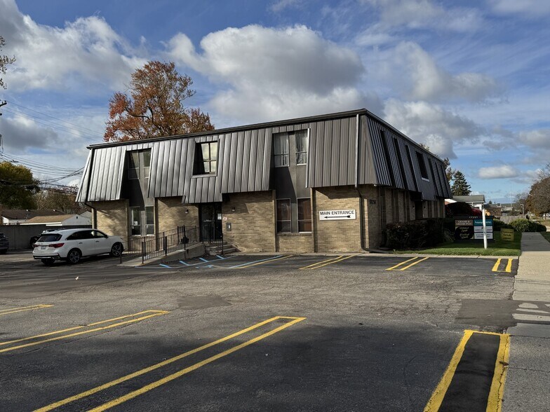 Primary Photo Of 17251 W 12 Mile Rd, Southfield Office For Lease