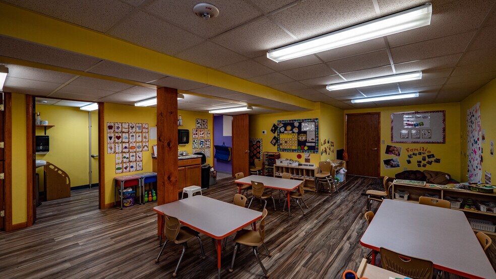 More Photos Of 303 S Western Ave, Waupaca Daycare Center For Sale