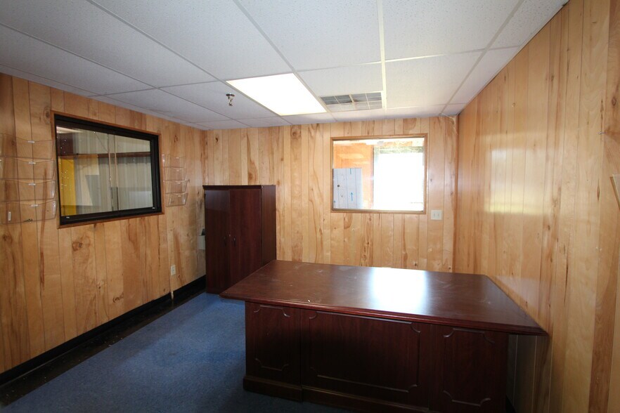 More Photos Of 4501 E Palmetto St, Florence Warehouse For Sale