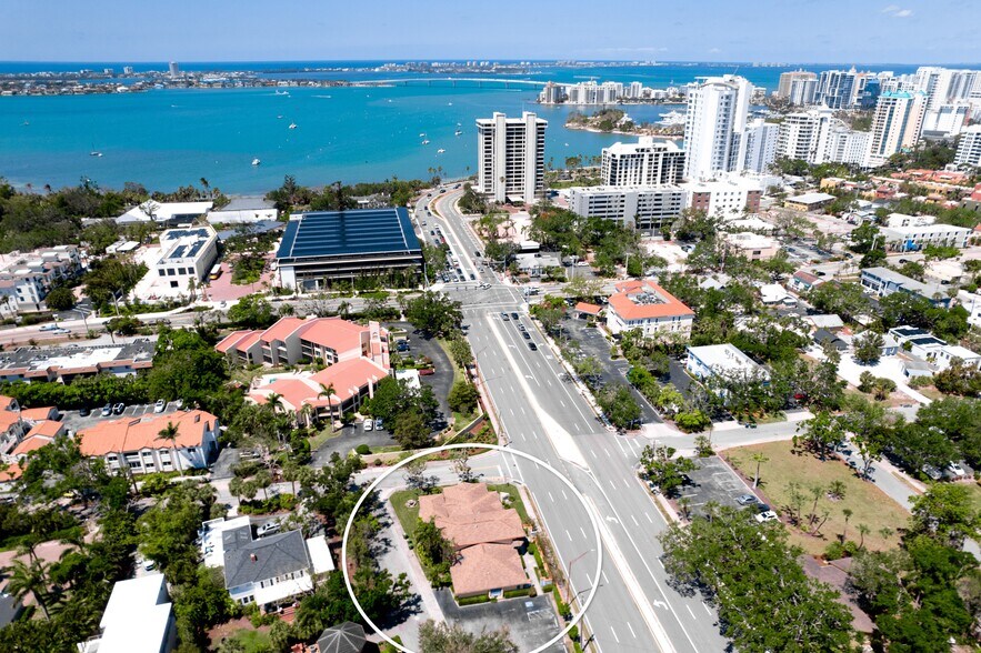 More Photos Of 1666 Mound St, Sarasota Medical For Sale