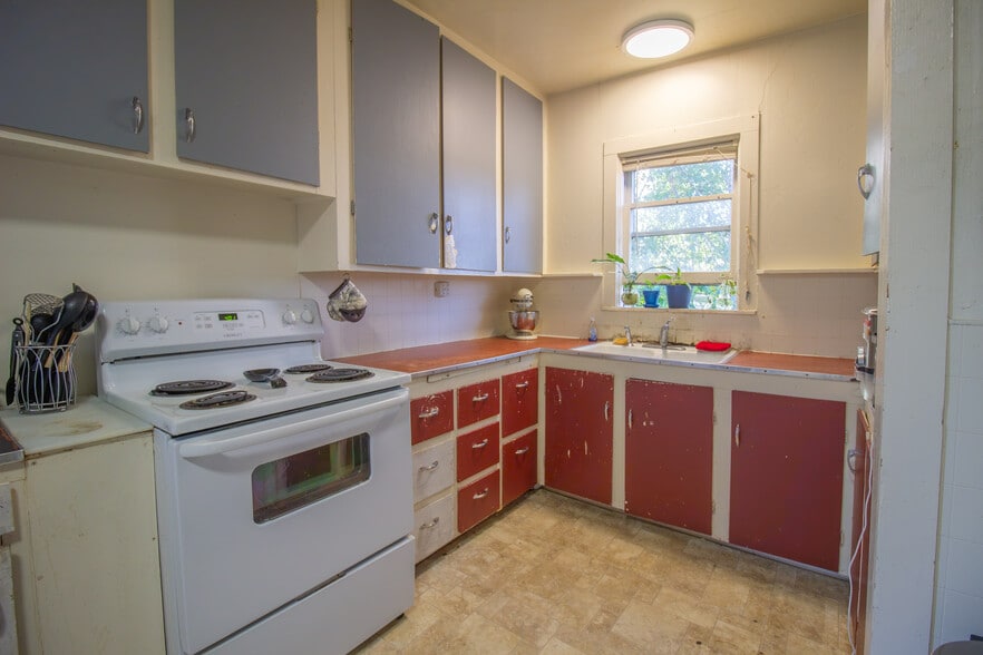 More Photos Of 1480 Myrtle Ave, Eureka General Retail For Sale