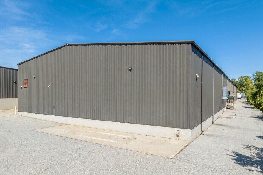 More Photos Of 8400 Ronda Dr, Canton Warehouse For Lease