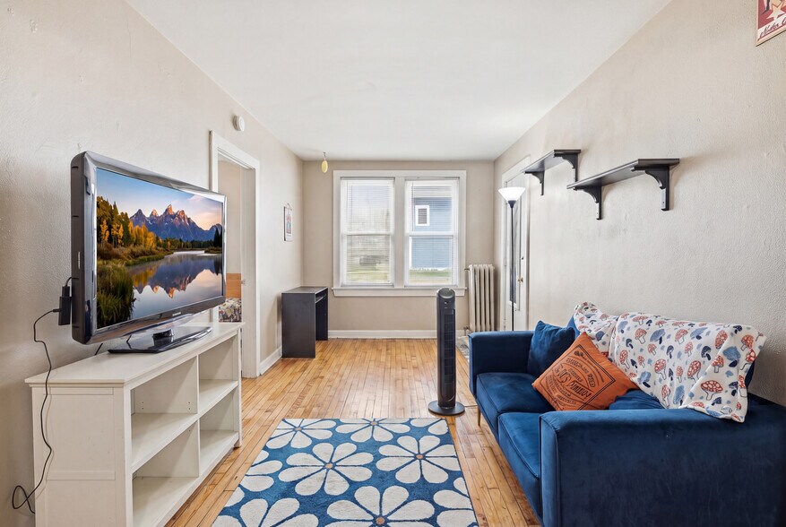 More Photos Of 940 3rd St E, Saint Paul Apartments For Sale