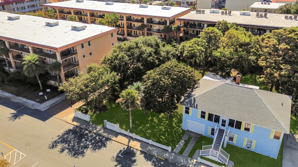 More Photos Of 15 15th St, Tybee Island Specialty For Lease