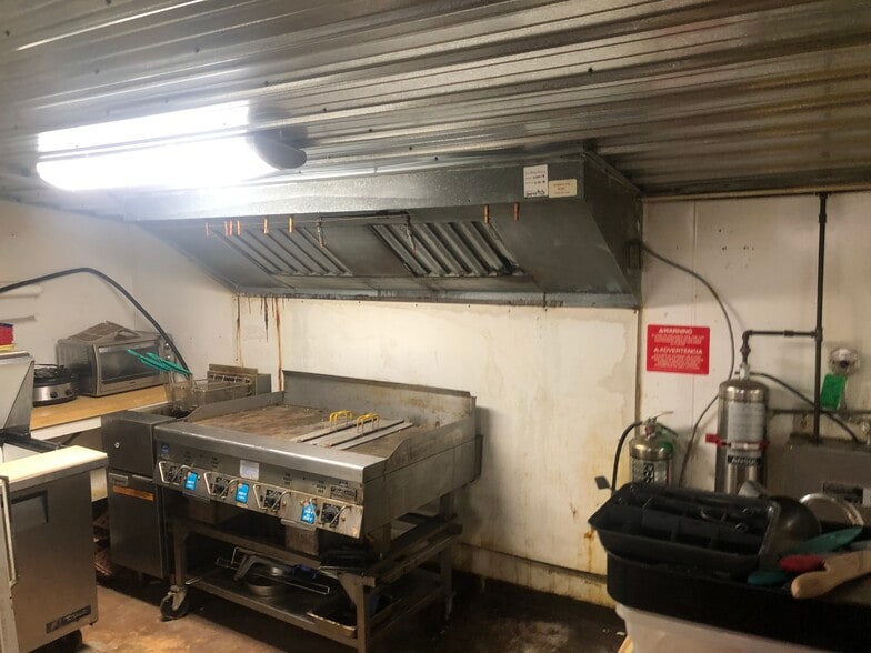 More Photos Of 101 Shawnee Ave, Cromwell Service Station For Sale