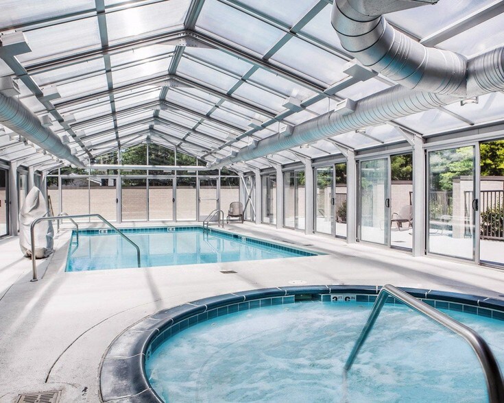 More Photos Of 4112 N Brandywine Dr, Peoria Hotel For Sale