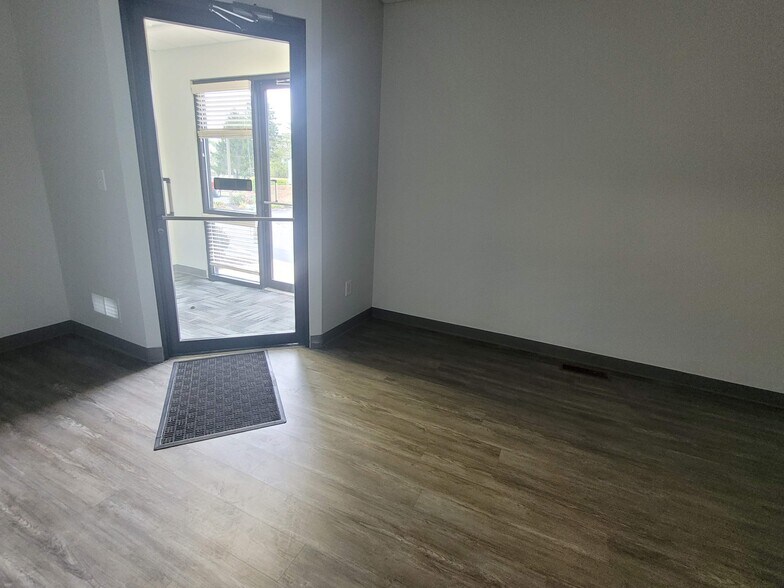 More Photos Of 5797 Beechcroft Rd, Columbus Medical For Lease