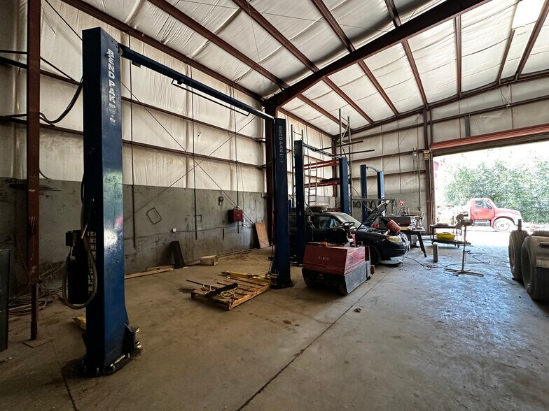 More Photos Of 747 Atlas Rd, Vader Warehouse For Sale