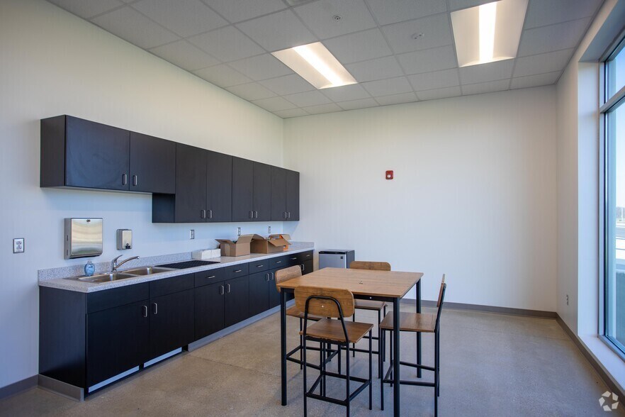 More Photos Of 283 Cardinal Dr, Marengo Warehouse For Sale