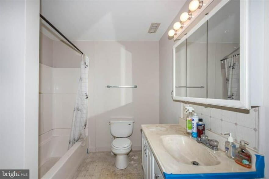 More Photos Of 3605 Wilkens Ave, Baltimore Auto Repair For Sale