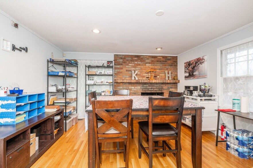 More Photos Of 1 Crestview Dr, Milford Medical For Lease