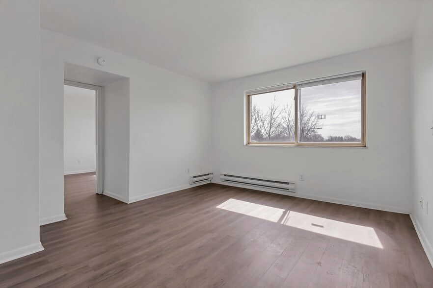 More Photos Of 1928 Agler Rd, Columbus Apartments For Sale