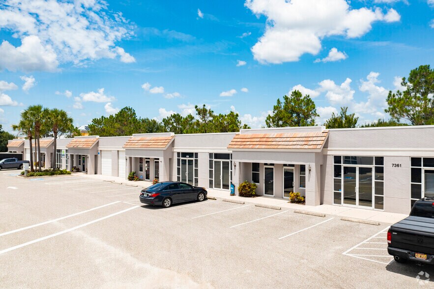 Primary Photo Of 7361 International Pl, Sarasota Showroom For Lease