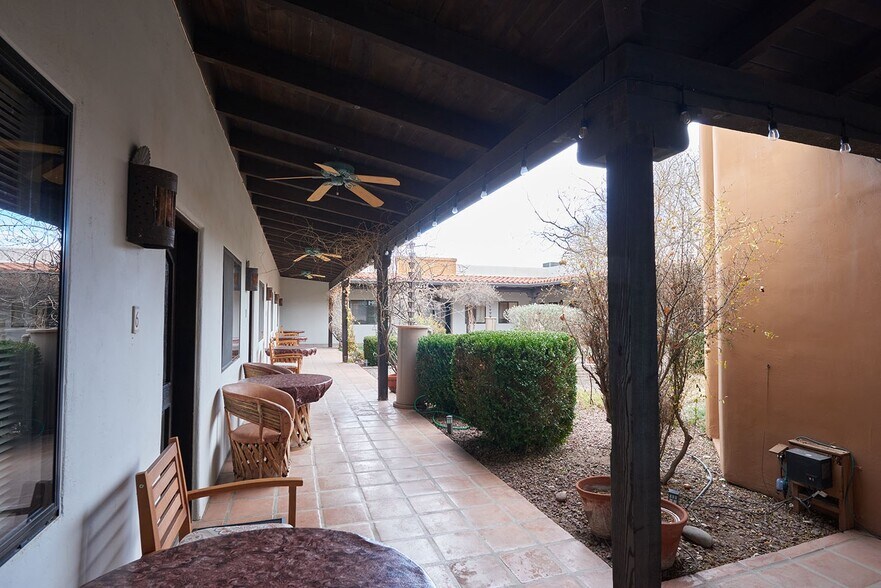 More Photos Of 8933 S Yell Ln, Hereford Hospitality For Sale