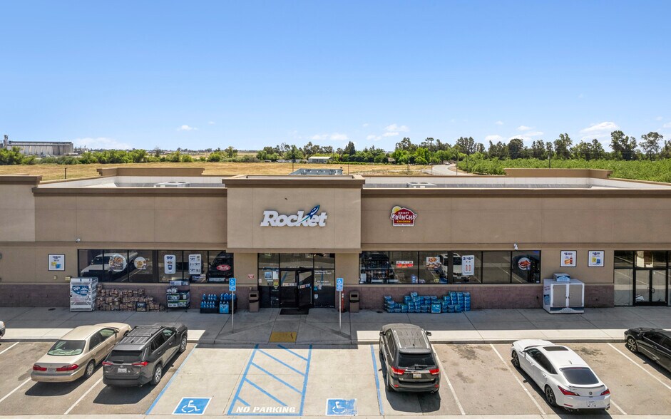 More Photos Of 18463 Road 23, Madera Service Station For Sale