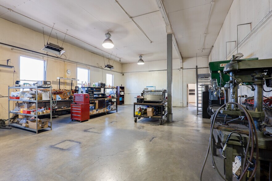 More Photos Of 489 Front St, Junction City Warehouse For Sale