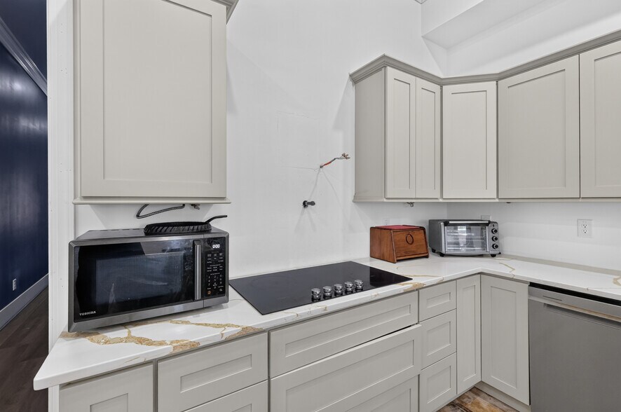 More Photos Of 109 S Raiford St, Selma Storefront For Sale