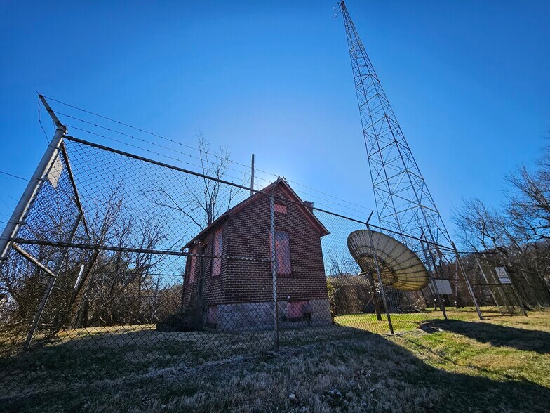 More Photos Of 270 Line St, Easton Specialty For Sale