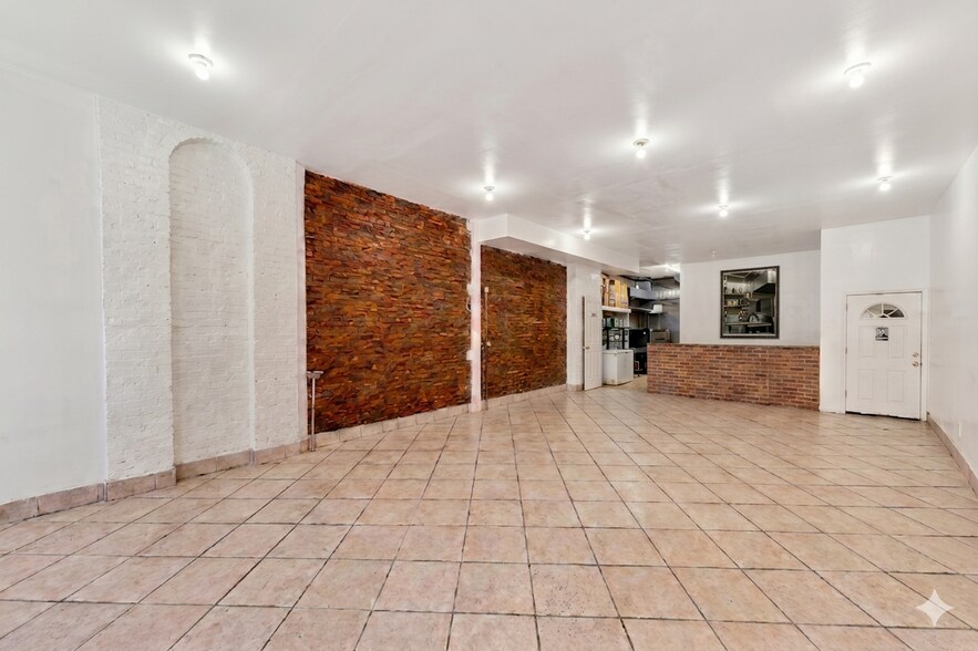 More Photos Of 160 Irving Ave, Brooklyn General Retail For Lease