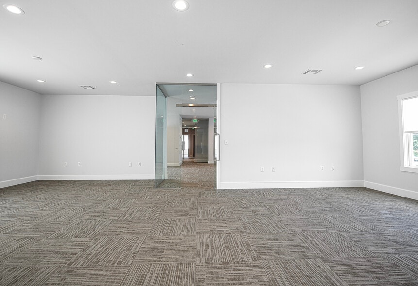 More Photos Of 415 Pennington Ave, Havre De Grace Office For Sale
