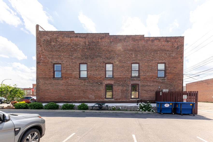 More Photos Of 217 Plum St, Red Wing Office For Sale