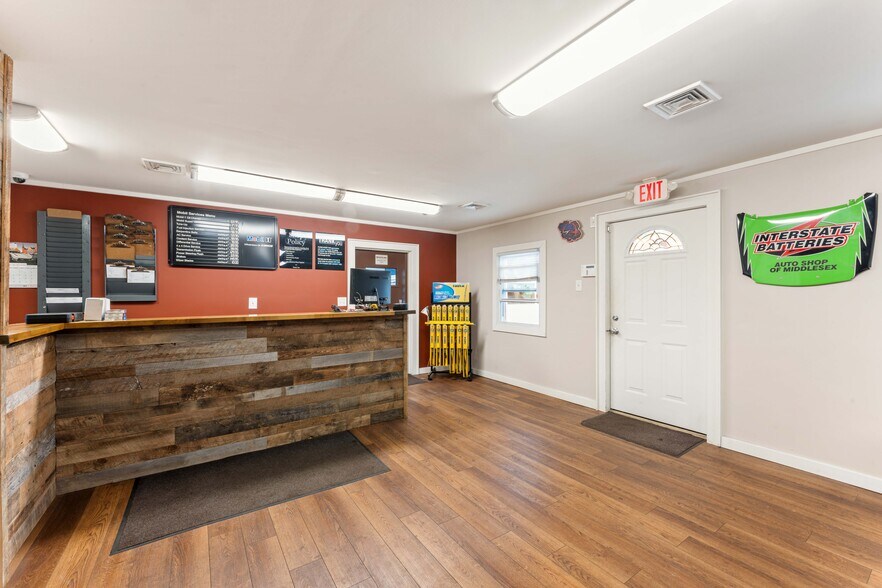 More Photos Of 141 Lincoln Blvd, Middlesex Auto Repair For Sale