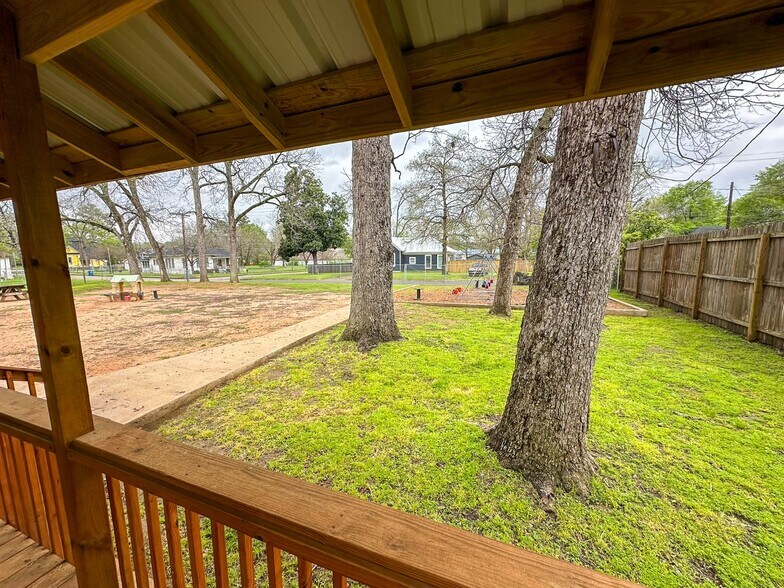 More Photos Of 247 S Barron St, Rusk Religious Facility For Sale