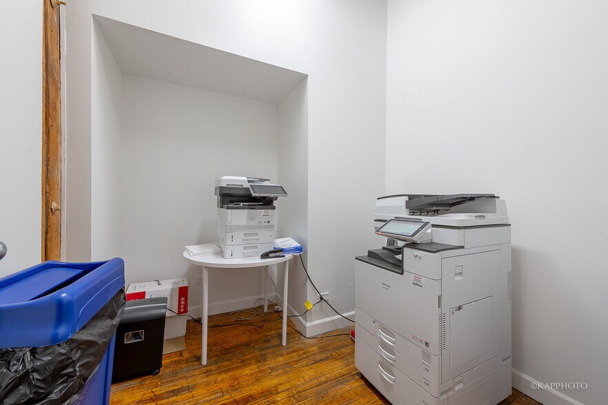 More Photos Of 1123 W Washington Blvd, Chicago Office For Lease