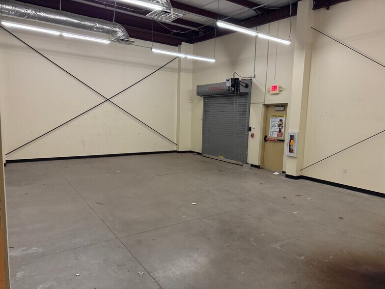 More Photos Of 1418 E 4th Ave, Hutchinson Freestanding For Lease