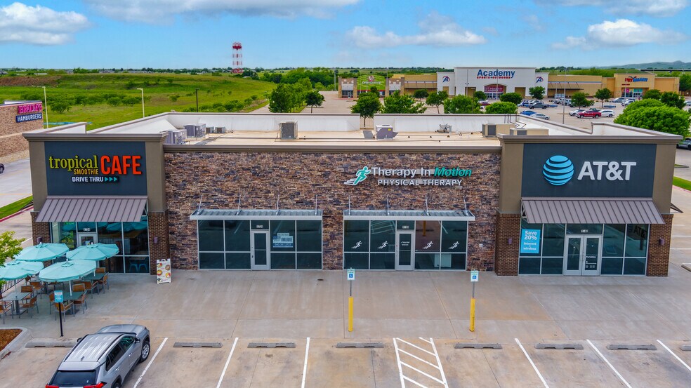 More Photos Of 1734-1740 NW 82nd St, Lawton Storefront For Lease