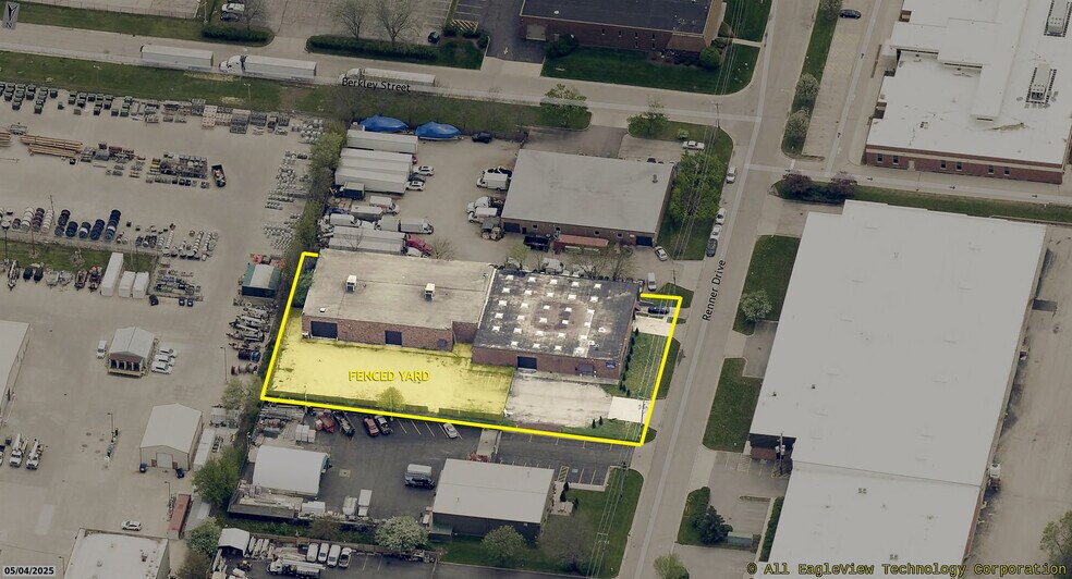 More Photos Of 375 Renner Dr, Elgin Warehouse For Lease