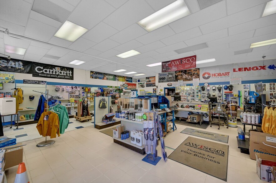 More Photos Of 26 Industrial Rd, West Milford Flex For Lease