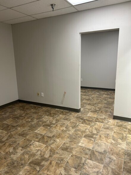 More Photos Of 3200 S Shackleford Rd, Little Rock Flex For Sale