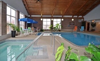 More Photos Of 1 River Bend Pl, Chaska Hotel For Sale