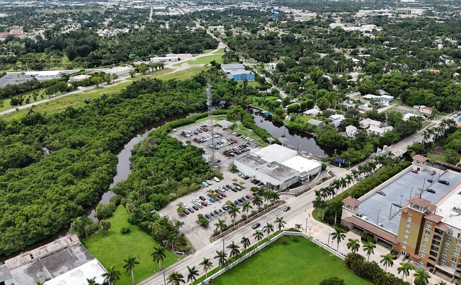 More Photos Of 2824 Palm Beach Blvd, Fort Myers Loft Creative Space For Sale